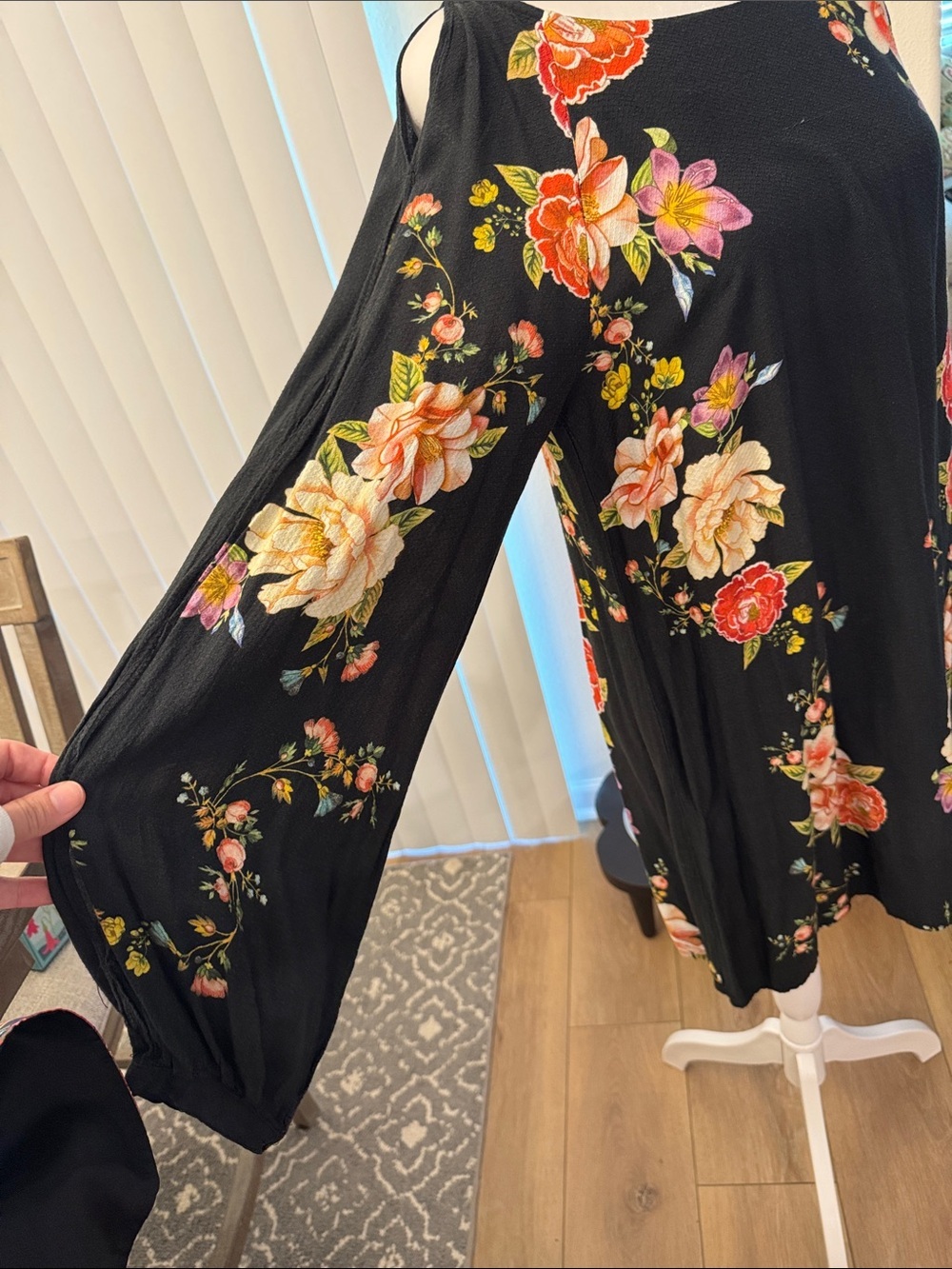 Farm Rio Floral mini dress with long sleeves - Picture 6 of 14